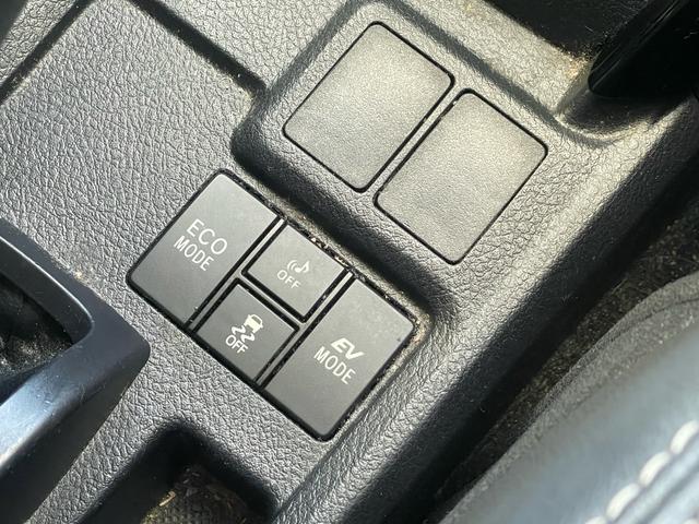 カローラフィールダー ハイブリッドG エアロツアラー・ダブルバイビー 当店買取/禁煙/純正エアロ/TRDFエアロ/純正ナビ/フルセグ/バックカメラ/Bluetooth/SD/CD/DVD/ハーフレザー/社外マフラー/社外16AW/HID/Aライト/ISOFIX(22枚目)