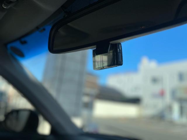 カローラフィールダー ハイブリッドG エアロツアラー・ダブルバイビー 当店買取/禁煙/純正エアロ/TRDFエアロ/純正ナビ/フルセグ/バックカメラ/Bluetooth/SD/CD/DVD/ハーフレザー/社外マフラー/社外16AW/HID/Aライト/ISOFIX(28枚目)