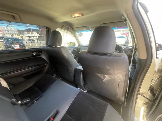 カローラフィールダー ハイブリッドG エアロツアラー・ダブルバイビー 当店買取/禁煙/純正エアロ/TRDFエアロ/純正ナビ/フルセグ/バックカメラ/Bluetooth/SD/CD/DVD/ハーフレザー/社外マフラー/社外16AW/HID/Aライト/ISOFIX(40枚目)