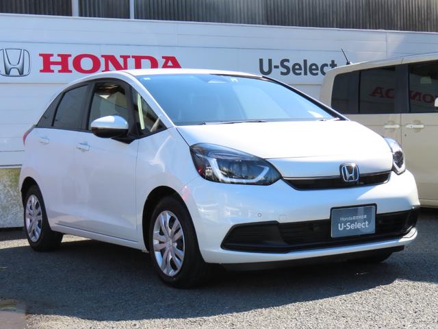 フィット e:HEVホーム レンタアップカー 9インチプレミアムインターナビ リアカメラ ETC2.0 HondaCONNNECT フロントドライブレコーダー パーキングセンサー HondaSENSING 禁煙車 スマートキー(6枚目)