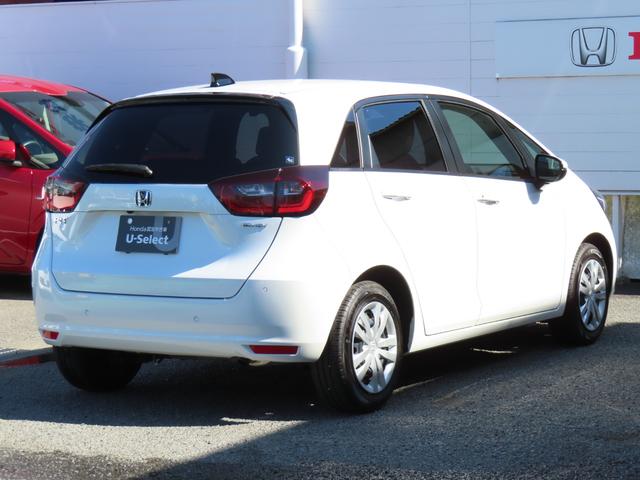 フィット e:HEVホーム レンタアップカー 9インチプレミアムインターナビ リアカメラ ETC2.0 HondaCONNNECT フロントドライブレコーダー パーキングセンサー HondaSENSING 禁煙車 スマートキー(10枚目)