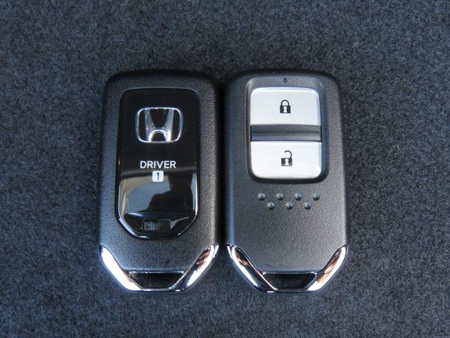 フィット e:HEVホーム レンタアップカー 9インチプレミアムインターナビ リアカメラ ETC2.0 HondaCONNNECT フロントドライブレコーダー パーキングセンサー HondaSENSING 禁煙車 スマートキー(30枚目)