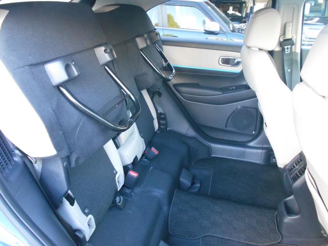 ヴェゼル e:HEVZ・PLaYパッケージ 当社デモカー 純正ナビ フルセグ対応 BTオーディオ リアカメラ パワーテールゲート ブラインドスポットインフォーメーション LEDヘッドライト ETC2.0 シートヒーター ホンダセンシング 禁煙(15枚目)