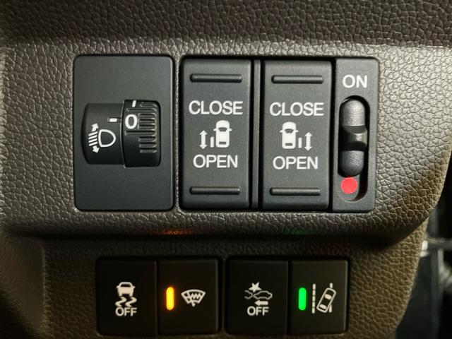 フリード Ｇ・ホンダセンシング　純正ナビ　ホンダセンシング　フルセグ対応　ＢＴオーディオ　リアカメラ　両側電動スライドドア　ＥＴＣ車載器　前後ドライブレコーダー　Ｆシートヒーター　スマートキー　ワンオーナー　ＣＤ録音機能　Ｆセグ（4枚目）