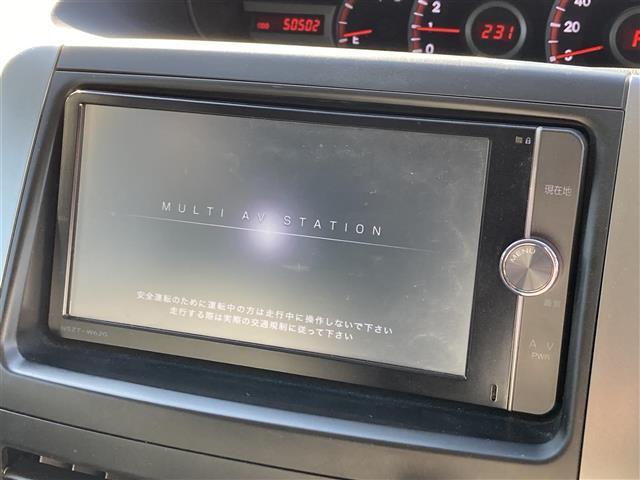 ヴォクシー ＺＳ　煌ＩＩ　純正ナビ　ＡＭ　ＦＭ　ＣＤ　ＤＶＤ　ＳＤ　ＴＶ　ＤＳ　ＢＴ　フリップダウンモニター　両側パワスラ　ＥＴＣ　Ｂカメラ　オートライト　Ｆフォグ　横滑り防止装置　純正フロアマット　電格ミラー　純正アルミホイ（4枚目）