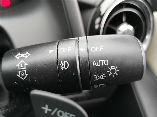 デミオ ＸＤツーリング　Ｌパッケージ　純正ナビ　ラジオ　ａｈａ　Ｓｔｉｔｃｈｅｒ　ＢＴ　ＵＳＢ　パドルシフト　クルコン　ＥＴＣ　前方ドラレコ　ＨＵＤ　アイドリングストップ　オートライト　Ｆフォグ　ＬＥＤライト　純正アルミホイール（11枚目）