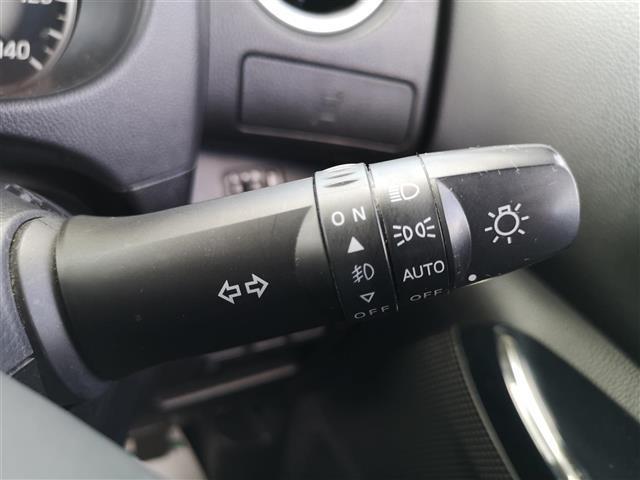 デイズルークス ハイウェイスター Xターボ 純正ナビ TV ラジオ BT SD DISC AUX フリップダウンモニター 全方位カメラ アイドリングストップ 片側パワスラ オートライト オートハイビーム LEDライト 横滑り防止装置 ターボ車(11枚目)