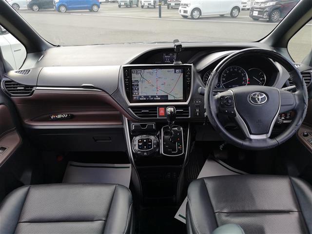 エスクァイア Gi アルパインナビ TV CD DVD SD ラジオ USB BT HDMI アルパイン製フリップダウンモニター クルコン ETC Bカメラ シートヒーター MTモード付AT 両側パワスラ 後席AAC(2枚目)