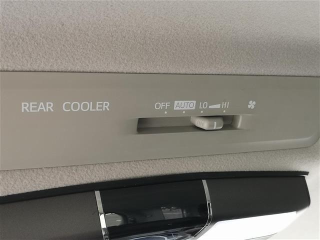 エスクァイア Gi アルパインナビ TV CD DVD SD ラジオ USB BT HDMI アルパイン製フリップダウンモニター クルコン ETC Bカメラ シートヒーター MTモード付AT 両側パワスラ 後席AAC(13枚目)