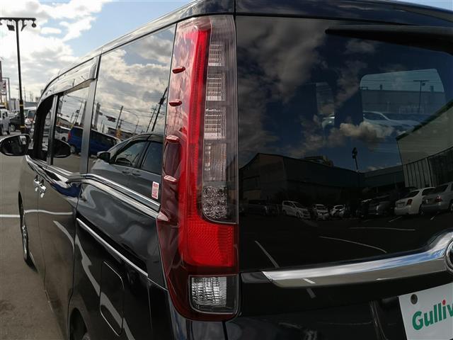 エスクァイア Gi アルパインナビ TV CD DVD SD ラジオ USB BT HDMI アルパイン製フリップダウンモニター クルコン ETC Bカメラ シートヒーター MTモード付AT 両側パワスラ 後席AAC(44枚目)