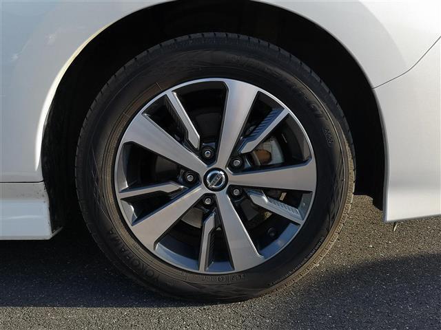 リーフ X 純正ナビ AM FM DISC MusicBox TV SD iPod BT AUX シートヒーター プロパイロット レーダークルコン ETC 全方位カメラ デジタルインナーミラー 前方ドラレコ(17枚目)