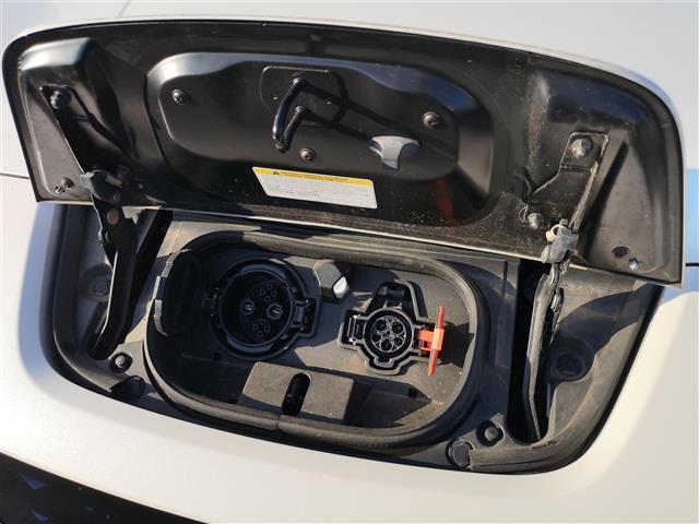 リーフ X 純正ナビ AM FM DISC MusicBox TV SD iPod BT AUX シートヒーター プロパイロット レーダークルコン ETC 全方位カメラ デジタルインナーミラー 前方ドラレコ(42枚目)