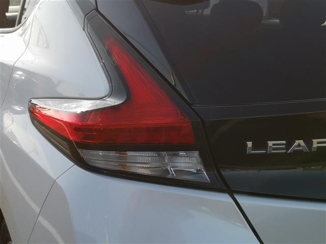 リーフ X 純正ナビ AM FM DISC MusicBox TV SD iPod BT AUX シートヒーター プロパイロット レーダークルコン ETC 全方位カメラ デジタルインナーミラー 前方ドラレコ(44枚目)