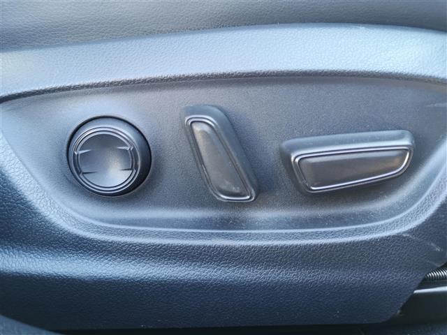 プリウス Aプレミアム 純正ナビ ラジオ DISC TV SD BT パーキングアシスト 100V電源 BSM HUD パワーシート シートヒーター エアシート レーダークルコン ETC Bカメラ 前後ドラレコ ステリモ(6枚目)