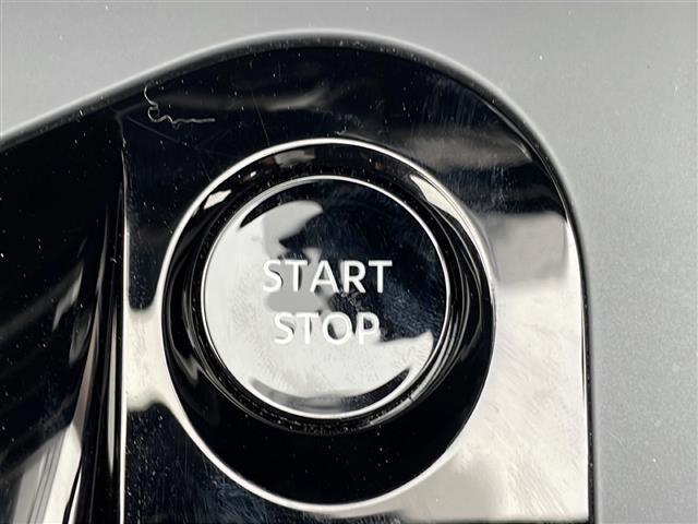 ノート オーテック　純正ＳＤナビ　Ｂｌｕｅｔｏｏｔｈ　フルセグＴＶ　バックカメラ　ＬＥＤオートライト　オートマチックハイビーム　サイドエアバッグ　スマートキー冷房ＡＡＣ　ＵＳＢ入力端子　レザーシート　純正エアロ（6枚目）