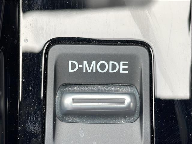 ノート オーテック　純正ＳＤナビ　Ｂｌｕｅｔｏｏｔｈ　フルセグＴＶ　バックカメラ　ＬＥＤオートライト　オートマチックハイビーム　サイドエアバッグ　スマートキー冷房ＡＡＣ　ＵＳＢ入力端子　レザーシート　純正エアロ（12枚目）