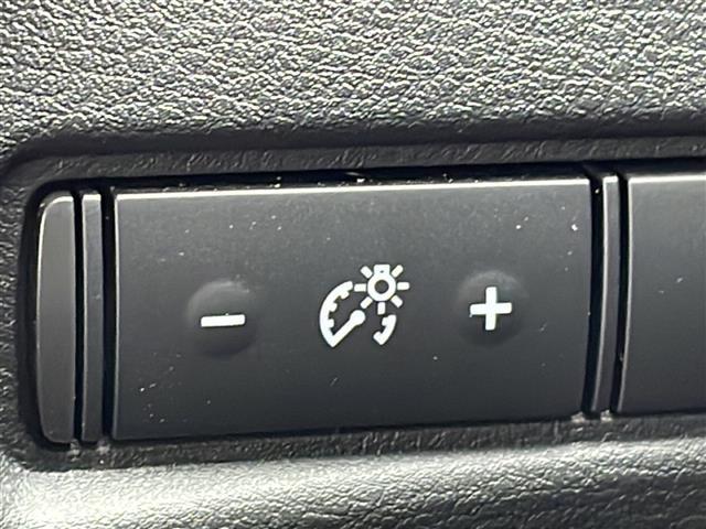 ノート オーテック　純正ＳＤナビ　Ｂｌｕｅｔｏｏｔｈ　フルセグＴＶ　バックカメラ　ＬＥＤオートライト　オートマチックハイビーム　サイドエアバッグ　スマートキー冷房ＡＡＣ　ＵＳＢ入力端子　レザーシート　純正エアロ（22枚目）