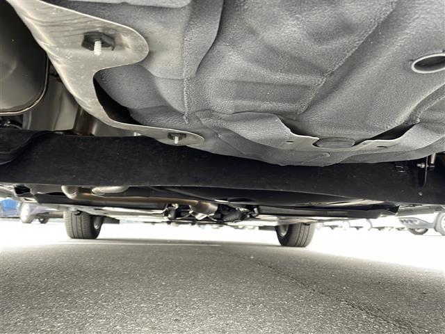 ノート オーテック　純正ＳＤナビ　Ｂｌｕｅｔｏｏｔｈ　フルセグＴＶ　バックカメラ　ＬＥＤオートライト　オートマチックハイビーム　サイドエアバッグ　スマートキー冷房ＡＡＣ　ＵＳＢ入力端子　レザーシート　純正エアロ（31枚目）