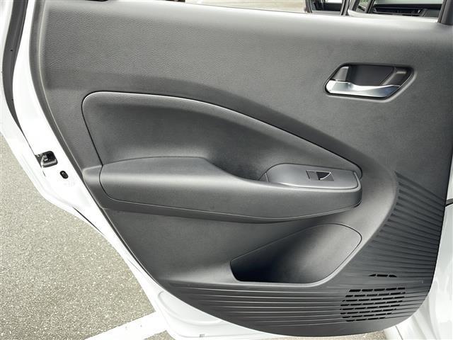 ノート オーテック　純正ＳＤナビ　Ｂｌｕｅｔｏｏｔｈ　フルセグＴＶ　バックカメラ　ＬＥＤオートライト　オートマチックハイビーム　サイドエアバッグ　スマートキー冷房ＡＡＣ　ＵＳＢ入力端子　レザーシート　純正エアロ（41枚目）