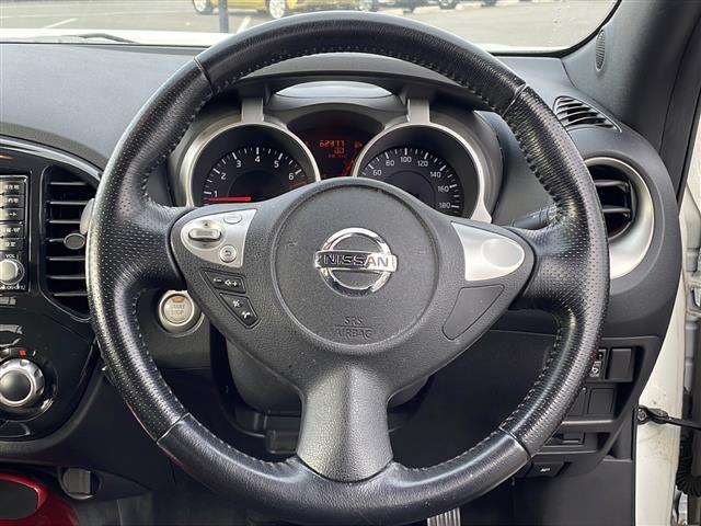 ジューク １５ＲＸ　☆純正ＳＤナビ　ＣＤ　ＤＶＤ　バックカメラ　フルセグＴＶ　ＨＩＤオートライト　スマートキー　ＵＳＢ入力端子　ＥＴＣ　ドライブレコーダー　１７インチ純正アルミホイール（22枚目）