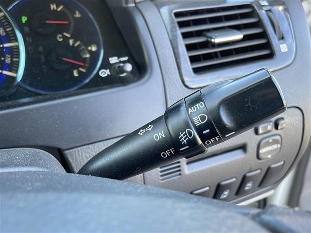 アルファードＧ ＭＳ　リミテッド　社外ＳＤナビ（Ｂｌｕｅｔｏｏｔｈ，バックカメラ，フルセグＴＶ，ＣＤ，ＤＶＤ）　サンルーフ　盗難防止装置　冷房ＷＡＣ　スペアキー　３列シート　純正フロアマット　両側パワースライドドア（25枚目）