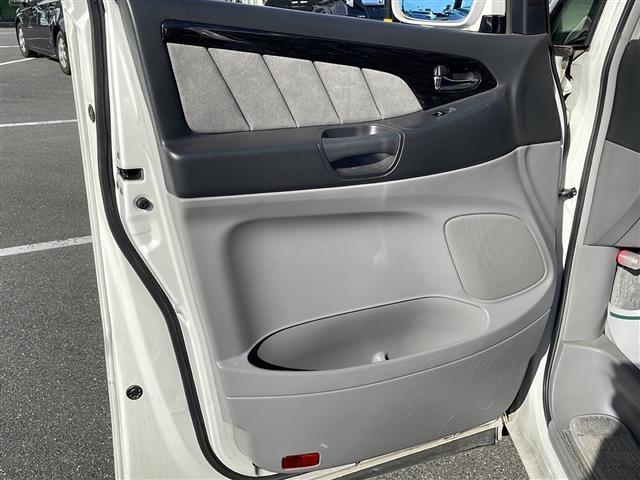 アルファードＧ ＭＳ　リミテッド　社外ＳＤナビ（Ｂｌｕｅｔｏｏｔｈ，バックカメラ，フルセグＴＶ，ＣＤ，ＤＶＤ）　サンルーフ　盗難防止装置　冷房ＷＡＣ　スペアキー　３列シート　純正フロアマット　両側パワースライドドア（39枚目）