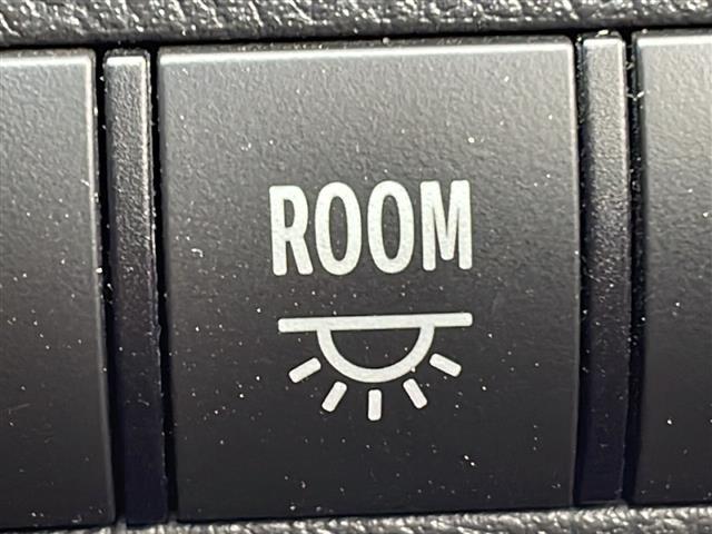 アルファード 240S 純正SDナビ(Bluetooth,バックカメラ,フルセグTV) 後席用モニター 横滑り防止装置 コーナーセンサー HIDオートライト サイドエアバッグ カーテンエアバッグ スマートキー(12枚目)