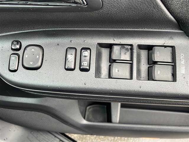 アルファード 240S 純正SDナビ(Bluetooth,バックカメラ,フルセグTV) 後席用モニター 横滑り防止装置 コーナーセンサー HIDオートライト サイドエアバッグ カーテンエアバッグ スマートキー(22枚目)