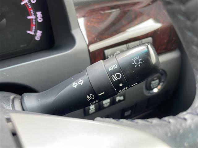 アルファード 240S 純正SDナビ(Bluetooth,バックカメラ,フルセグTV) 後席用モニター 横滑り防止装置 コーナーセンサー HIDオートライト サイドエアバッグ カーテンエアバッグ スマートキー(27枚目)