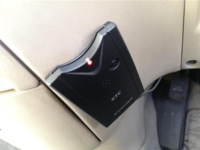 エスティマＴ Ｇ　純正ナビ　ＣＤ　ＤＶＤ　ＭＤ　ＡＭ　ＦＭ　ＴＶ　クルコン　ＥＴＣ　Ｂカメラ　フロントカメラ　両側スライドドア　前方コーナーセンサー　オートライト　Ｆフォグ　キセノンライト　ヘッドライトレベライザー（8枚目）