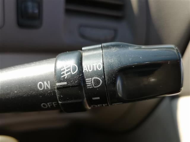 エスティマＴ Ｇ　純正ナビ　ＣＤ　ＤＶＤ　ＭＤ　ＡＭ　ＦＭ　ＴＶ　クルコン　ＥＴＣ　Ｂカメラ　フロントカメラ　両側スライドドア　前方コーナーセンサー　オートライト　Ｆフォグ　キセノンライト　ヘッドライトレベライザー（11枚目）