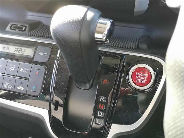 Ｎ－ＢＯＸカスタム Ｇ　ＳＳパッケージ　純正ナビ　ＣＤ　ＤＶＤ　ＡＭ　ＦＭ　ＴＶ　ｉＰｏｄ　ＳＤ　ＵＳＢ　ＢＴ　ＶＴＲ　ＡＵＸ　シートヒーター　両側パワスラ　ＥＴＣ　Ｂカメラ　前方ドラレコ　アイドリングストップ　オートライト　ＬＥＤライト（25枚目）