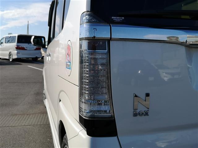 Ｎ－ＢＯＸカスタム Ｇ　ＳＳパッケージ　純正ナビ　ＣＤ　ＤＶＤ　ＡＭ　ＦＭ　ＴＶ　ｉＰｏｄ　ＳＤ　ＵＳＢ　ＢＴ　ＶＴＲ　ＡＵＸ　シートヒーター　両側パワスラ　ＥＴＣ　Ｂカメラ　前方ドラレコ　アイドリングストップ　オートライト　ＬＥＤライト（43枚目）