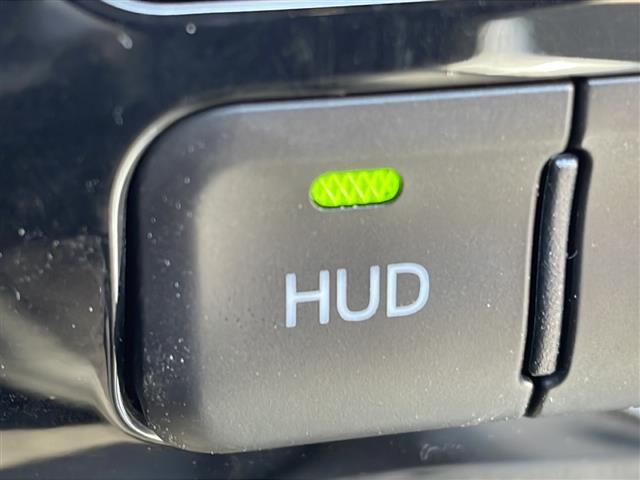 プリウス Ｓセーフティプラス　純正ＳＤナビ（Ｂｌｕｅｔｏｏｔｈ，バックカメラ，フルセグＴＶ，ＣＤ，ＤＶＤ）　横滑り防止装置　クルーズコントロール　コーナーセンサー　レーンキープアシスト　ＬＥＤオートライト　オートマチックハイビーム（9枚目）