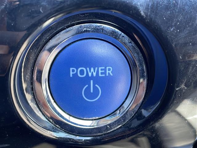 プリウス Ｓセーフティプラス　純正ＳＤナビ（Ｂｌｕｅｔｏｏｔｈ，バックカメラ，フルセグＴＶ，ＣＤ，ＤＶＤ）　横滑り防止装置　クルーズコントロール　コーナーセンサー　レーンキープアシスト　ＬＥＤオートライト　オートマチックハイビーム（10枚目）