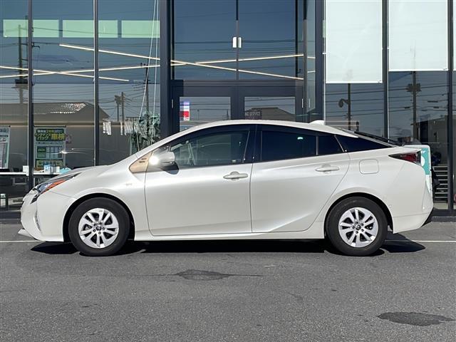 プリウス Ｓセーフティプラス　純正ＳＤナビ（Ｂｌｕｅｔｏｏｔｈ，バックカメラ，フルセグＴＶ，ＣＤ，ＤＶＤ）　横滑り防止装置　クルーズコントロール　コーナーセンサー　レーンキープアシスト　ＬＥＤオートライト　オートマチックハイビーム（18枚目）