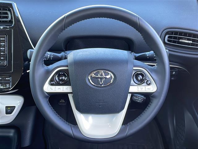 プリウス Ｓセーフティプラス　純正ＳＤナビ（Ｂｌｕｅｔｏｏｔｈ，バックカメラ，フルセグＴＶ，ＣＤ，ＤＶＤ）　横滑り防止装置　クルーズコントロール　コーナーセンサー　レーンキープアシスト　ＬＥＤオートライト　オートマチックハイビーム（22枚目）