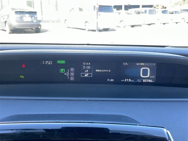 プリウス Ｓセーフティプラス　純正ＳＤナビ（Ｂｌｕｅｔｏｏｔｈ，バックカメラ，フルセグＴＶ，ＣＤ，ＤＶＤ）　横滑り防止装置　クルーズコントロール　コーナーセンサー　レーンキープアシスト　ＬＥＤオートライト　オートマチックハイビーム（25枚目）