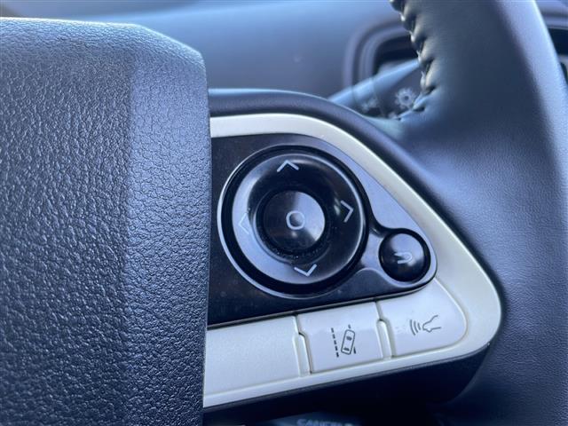 プリウス Ｓセーフティプラス　純正ＳＤナビ（Ｂｌｕｅｔｏｏｔｈ，バックカメラ，フルセグＴＶ，ＣＤ，ＤＶＤ）　横滑り防止装置　クルーズコントロール　コーナーセンサー　レーンキープアシスト　ＬＥＤオートライト　オートマチックハイビーム（27枚目）