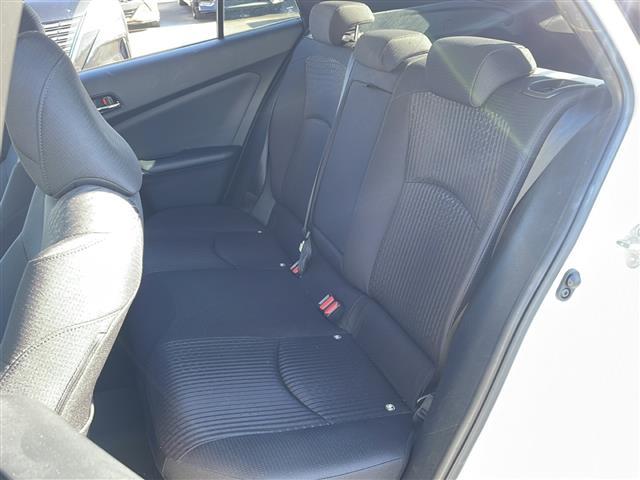 プリウス Ｓセーフティプラス　純正ＳＤナビ（Ｂｌｕｅｔｏｏｔｈ，バックカメラ，フルセグＴＶ，ＣＤ，ＤＶＤ）　横滑り防止装置　クルーズコントロール　コーナーセンサー　レーンキープアシスト　ＬＥＤオートライト　オートマチックハイビーム（32枚目）