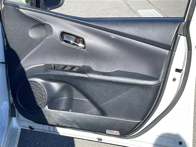 プリウス Ｓセーフティプラス　純正ＳＤナビ（Ｂｌｕｅｔｏｏｔｈ，バックカメラ，フルセグＴＶ，ＣＤ，ＤＶＤ）　横滑り防止装置　クルーズコントロール　コーナーセンサー　レーンキープアシスト　ＬＥＤオートライト　オートマチックハイビーム（37枚目）