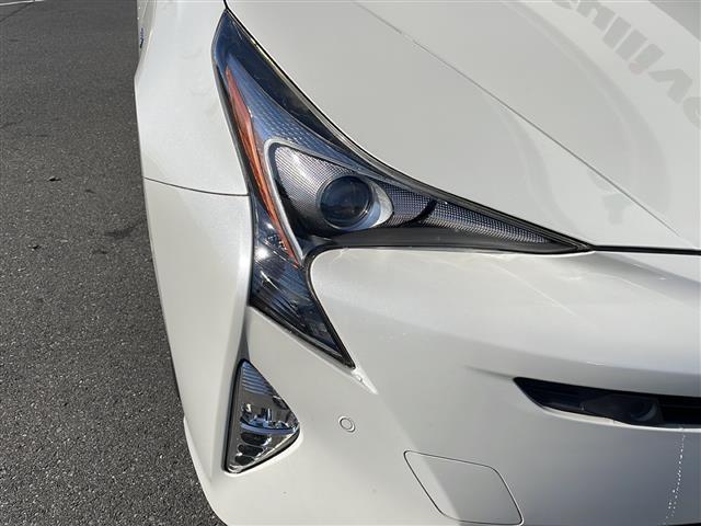 プリウス Ｓセーフティプラス　純正ＳＤナビ（Ｂｌｕｅｔｏｏｔｈ，バックカメラ，フルセグＴＶ，ＣＤ，ＤＶＤ）　横滑り防止装置　クルーズコントロール　コーナーセンサー　レーンキープアシスト　ＬＥＤオートライト　オートマチックハイビーム（42枚目）