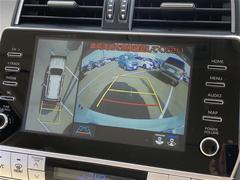 ◆全方位カメラ◆クルマを真上から見下ろしているかのような映像で、車庫入れや縦列駐車などの駐車時に、自車と駐車位置の関係をひと目で確認でき、スムースな駐車をサポート♪♪ 5