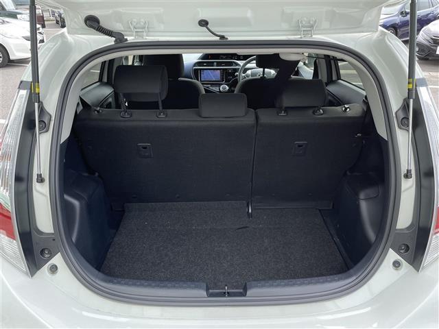 S 純正メモリナビ バックカメラ ビルトインETC スマートキー ステアリングスイッチ オートライト 横滑り防止 新車保証書 取扱説明書 スペアキー(13枚目)