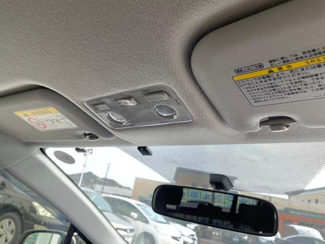 S 純正メモリナビ バックカメラ ビルトインETC スマートキー ステアリングスイッチ オートライト 横滑り防止 新車保証書 取扱説明書 スペアキー(32枚目)