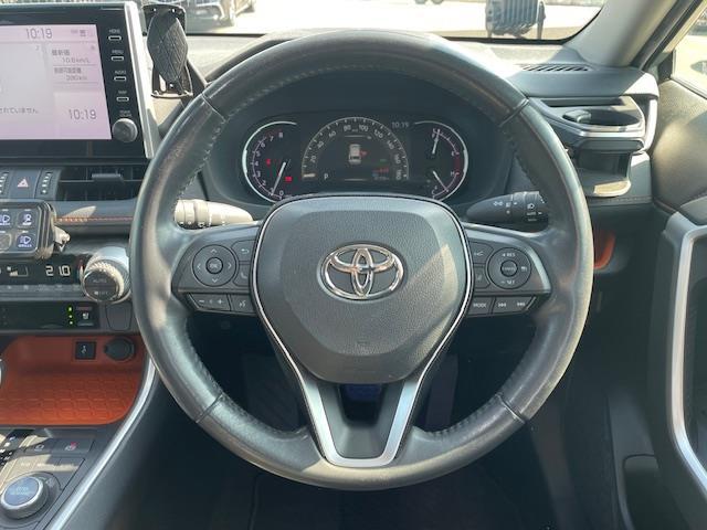 ＲＡＶ４ アドベンチャー　純正ディスプレイオーディオ／全方位カメラ／合皮レザーシート／パワーシート／シートヒーター／エアーシート／衝突軽減／レーダークルーズ／ドラレコ前後／ハンドルヒーター／キャリアー／ＴＲＤ／社外ライト付き（2枚目）