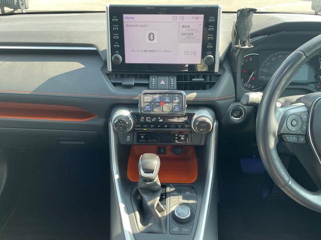 ＲＡＶ４ アドベンチャー　純正ディスプレイオーディオ／全方位カメラ／合皮レザーシート／パワーシート／シートヒーター／エアーシート／衝突軽減／レーダークルーズ／ドラレコ前後／ハンドルヒーター／キャリアー／ＴＲＤ／社外ライト付き（3枚目）