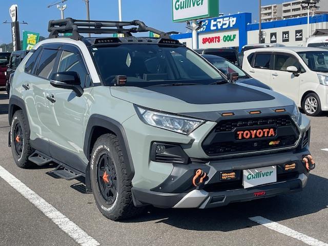 ＲＡＶ４ アドベンチャー　純正ディスプレイオーディオ／全方位カメラ／合皮レザーシート／パワーシート／シートヒーター／エアーシート／衝突軽減／レーダークルーズ／ドラレコ前後／ハンドルヒーター／キャリアー／ＴＲＤ／社外ライト付き（7枚目）