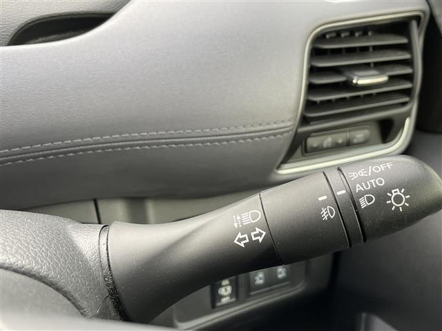 セレナ e-パワー ハイウェイスターV ワンオーナー パナソニック10インチナビ フリップダウンモニター アラウンドビューモニター 前席シートヒーター ステアリングヒーター エマージェンシーブレーキ レーンキープアシスト BSM(8枚目)