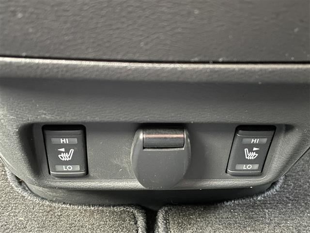 セレナ e-パワー ハイウェイスターV ワンオーナー パナソニック10インチナビ フリップダウンモニター アラウンドビューモニター 前席シートヒーター ステアリングヒーター エマージェンシーブレーキ レーンキープアシスト BSM(10枚目)